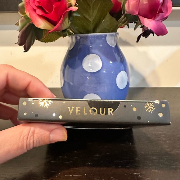 Velour All-Stars Kit with Vegan Lashes - Picture 6 of 6